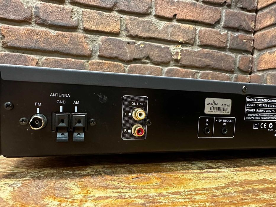Tuner radiowy NAD C 422 RDS