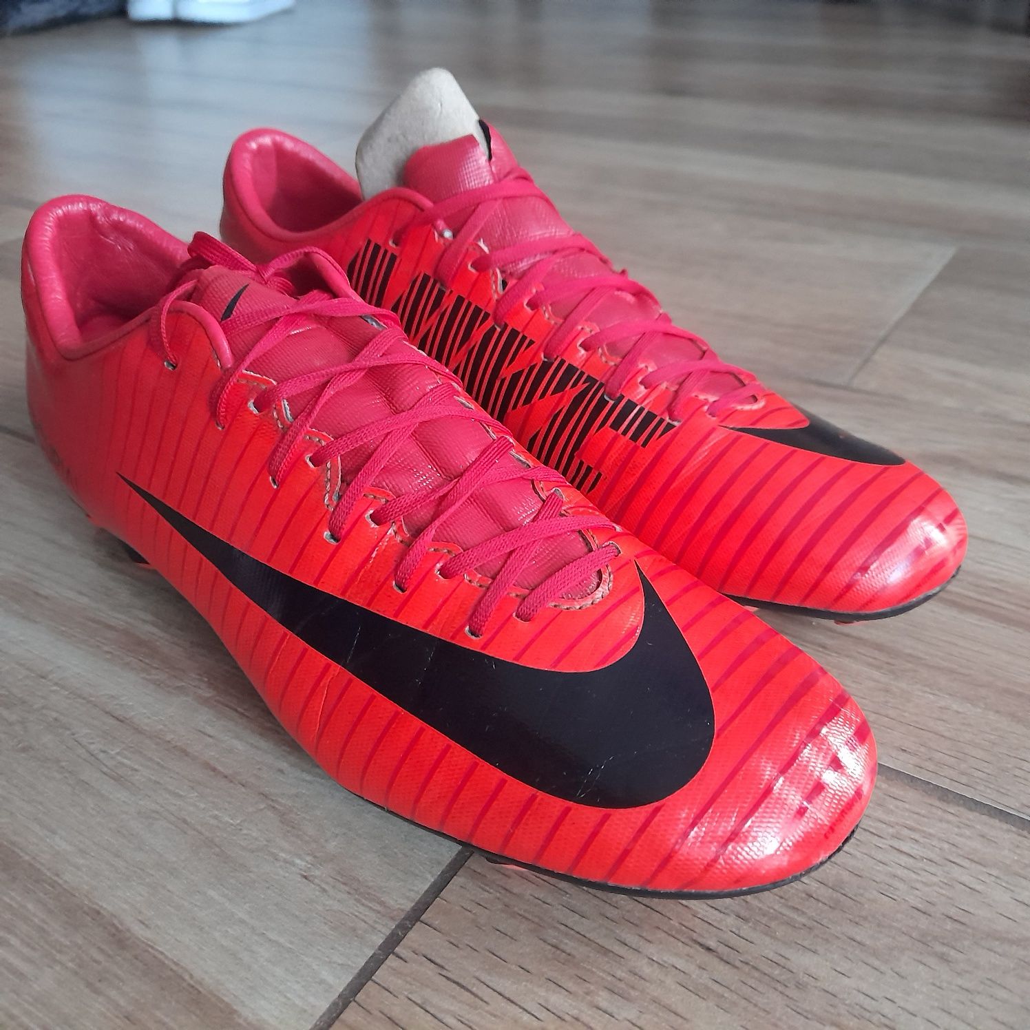 Korki Nike czerwone roz. 42, 26,5 cm