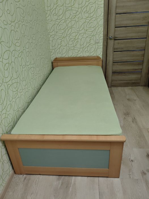 Ліжко односпальне б/в