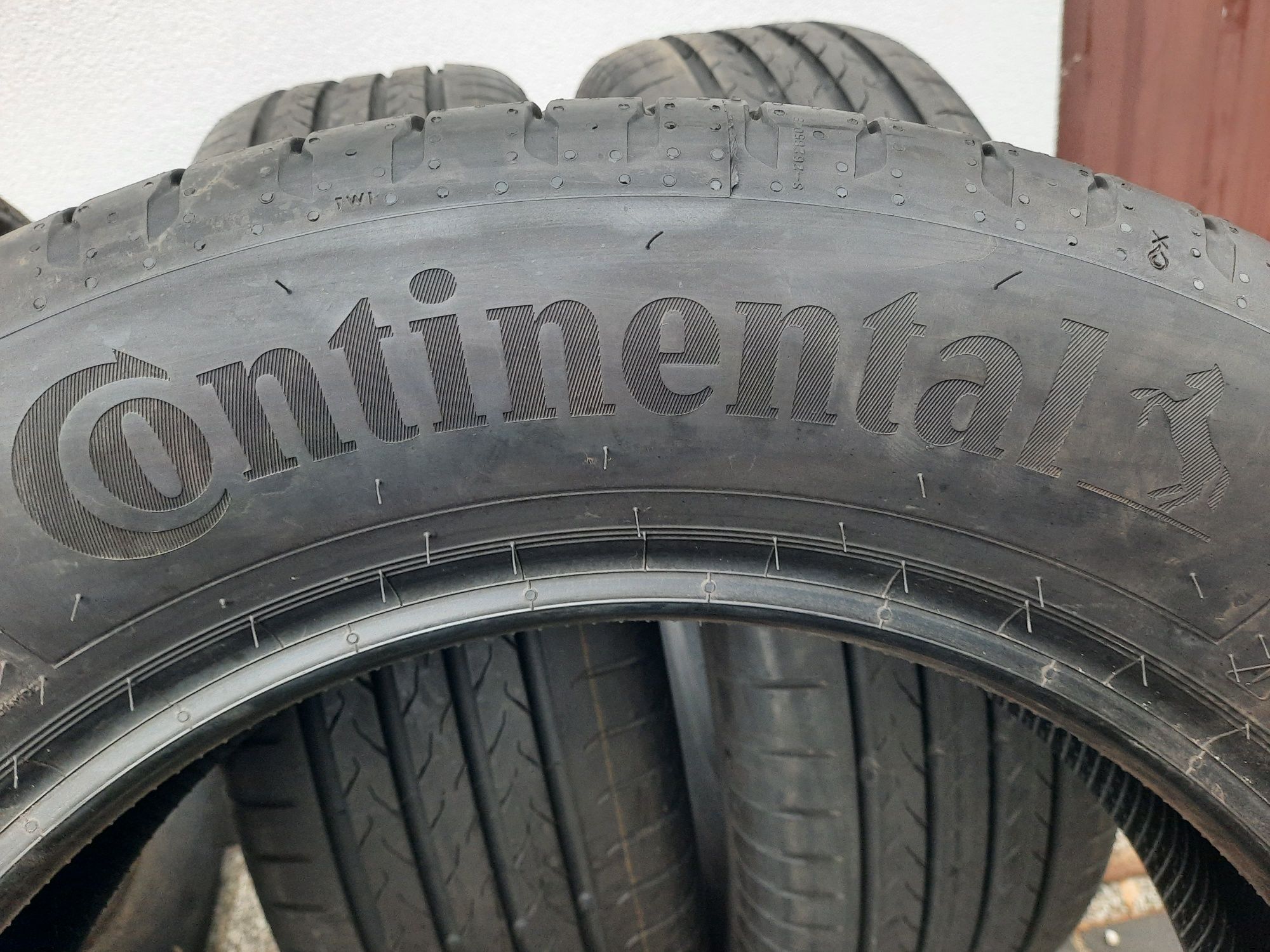 4 nowe opony 215/60 R17 Continental EcoContact 6Q 2022r