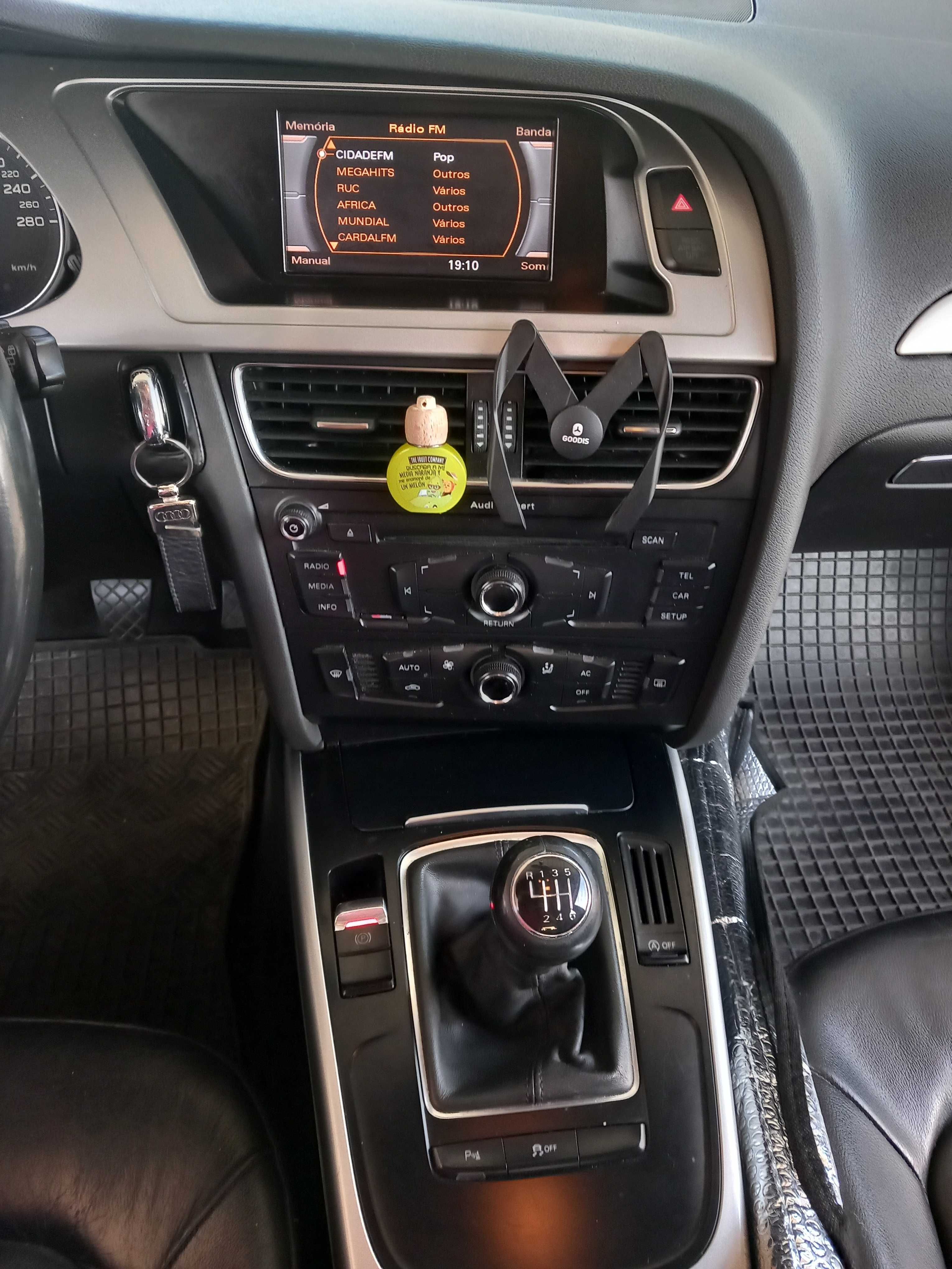Audi A4 2.0 tdi 143cv 2010