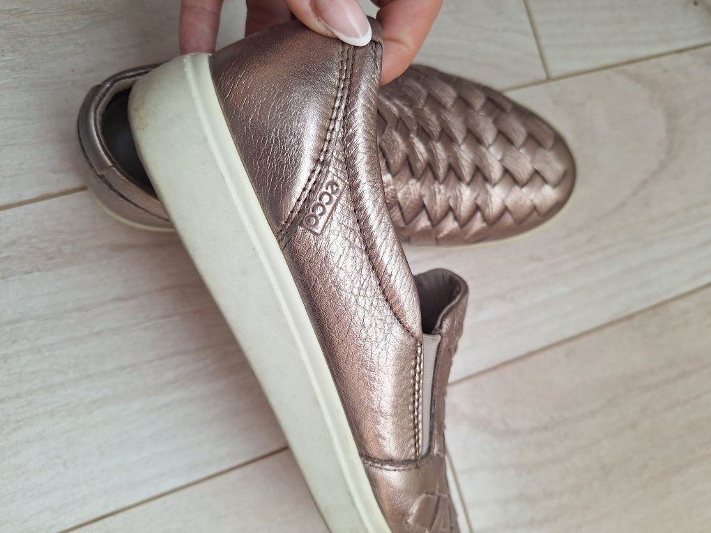 Ecco sneakersy skora naturalna wygodne zlote rozm 38