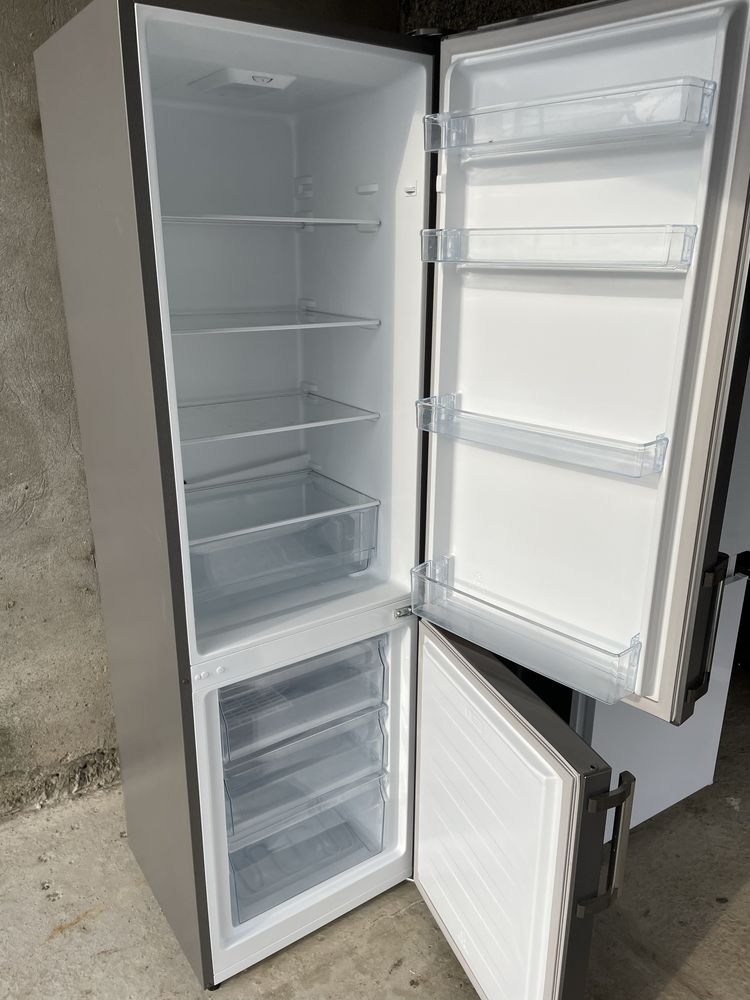 Продам 2 холодильники стан нового