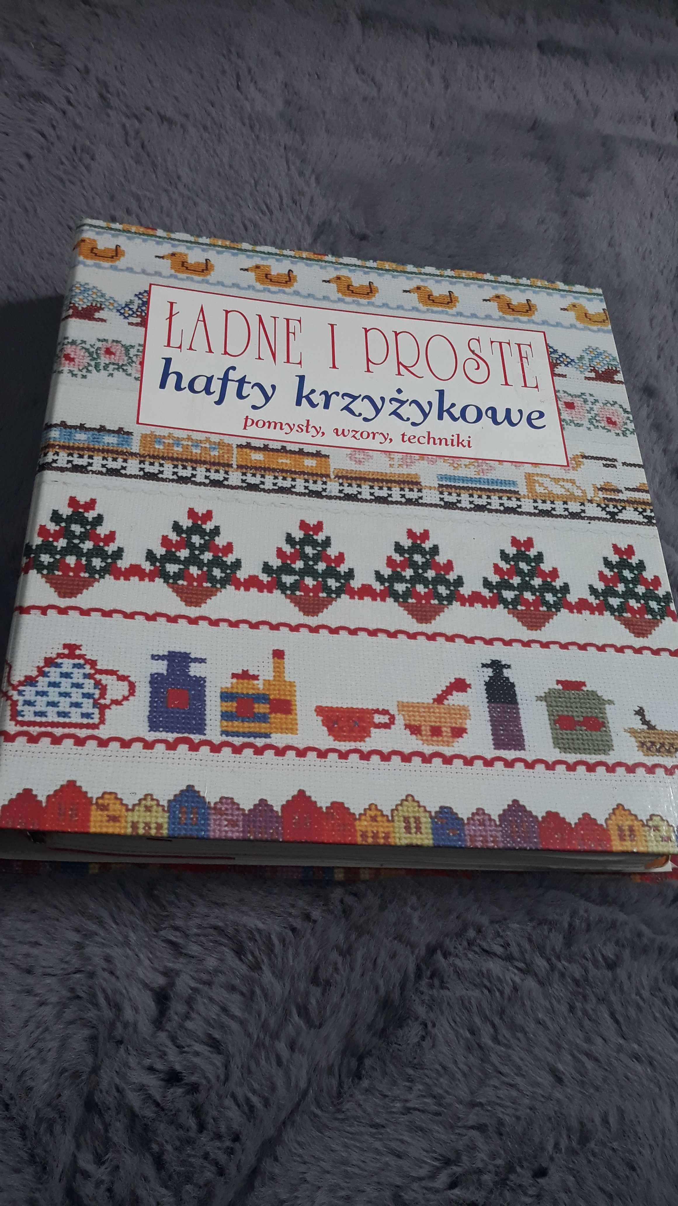 Ładne i proste hafty krzyżykowe pomysły wzory techniki