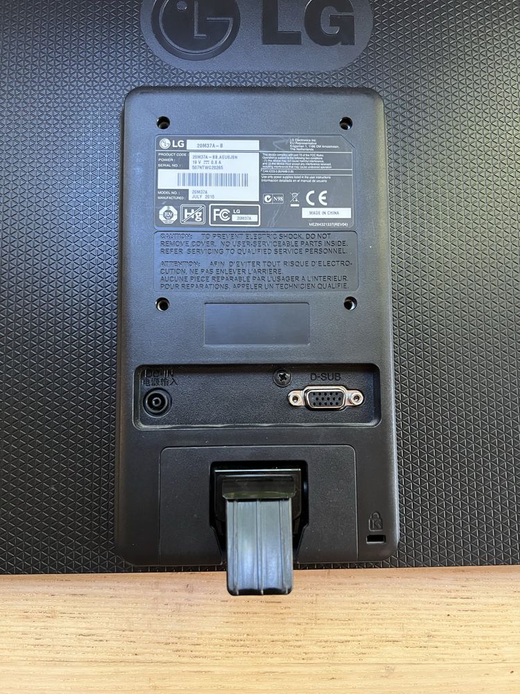 LG LED Monitor M37