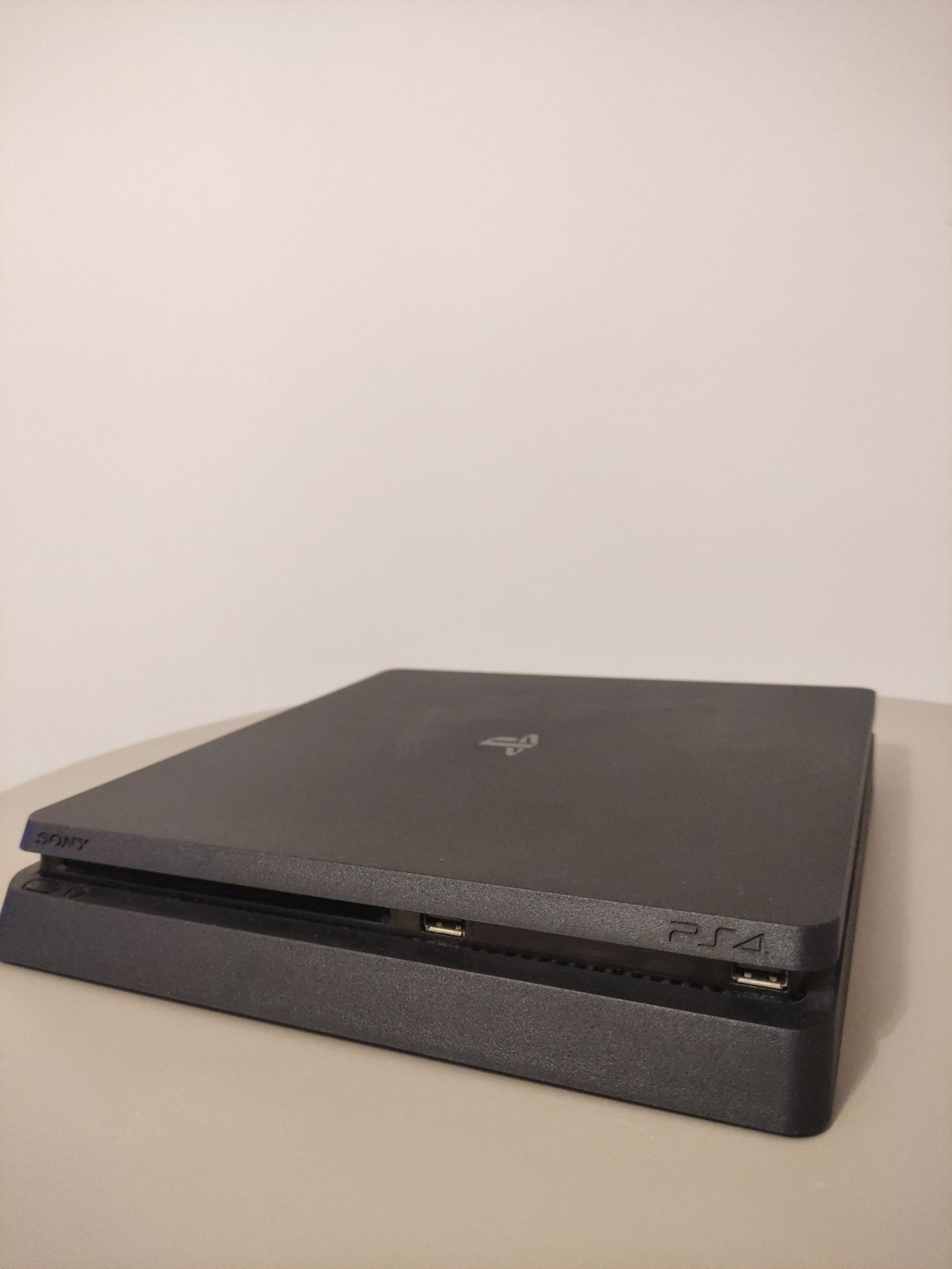 PlayStation 4 Slim 500 gb SSD