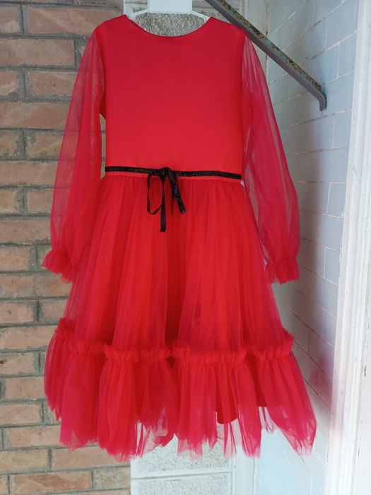 Святкова сукня для дівчинки, розмір 134