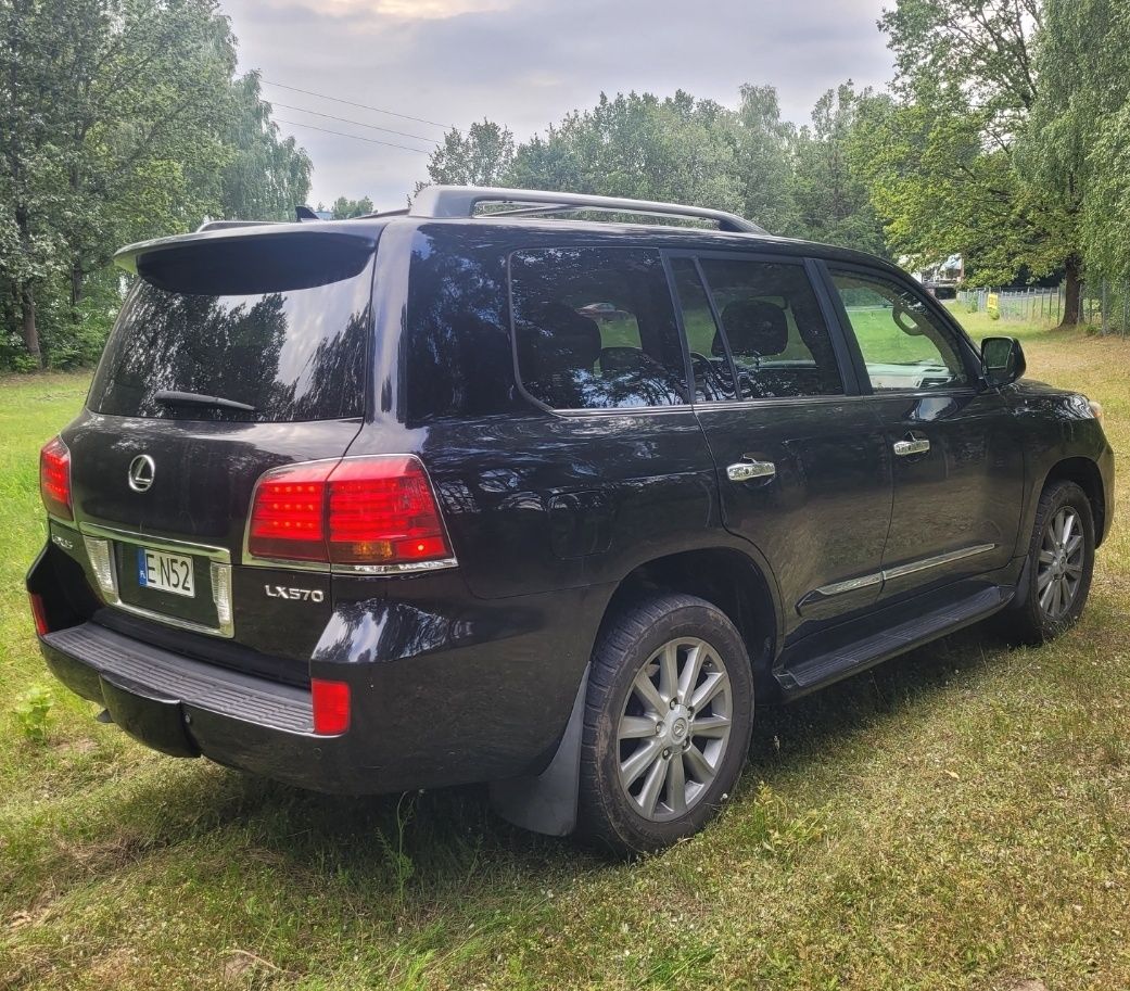 Lexus LX 570  V8 benzyna.bezwypadkowy