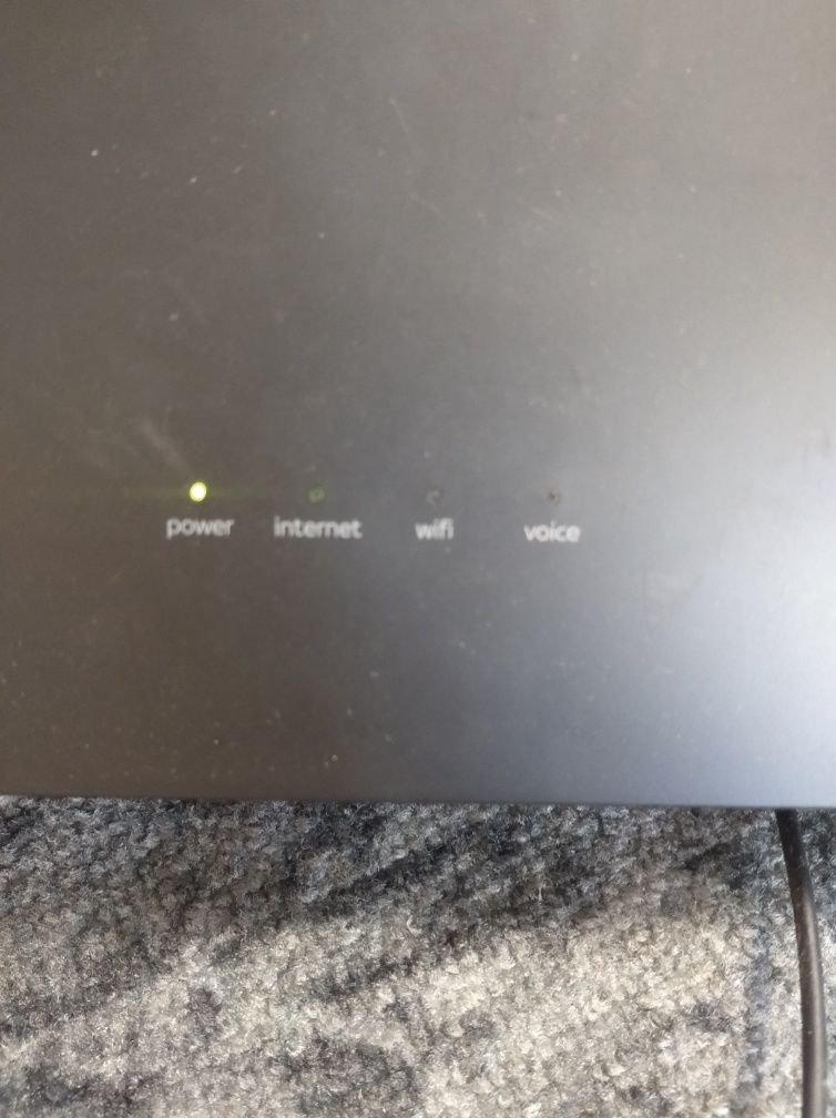 Маршрутизатор Sky Q Broadband Hub 4.