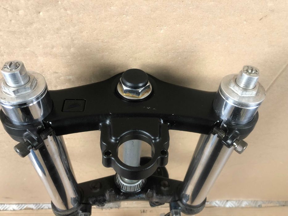 Honda CBR 600 F4/F4i Zawieszenie Przód Lagi Półka Dolna Górna Ośka