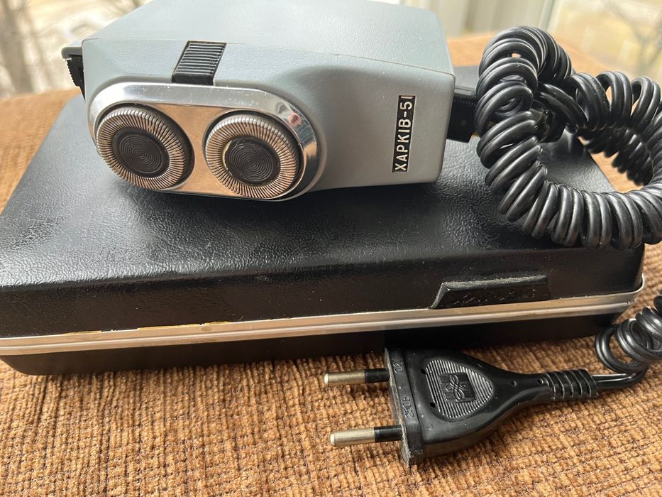 Електро бритва Харків-51 в робочому стані