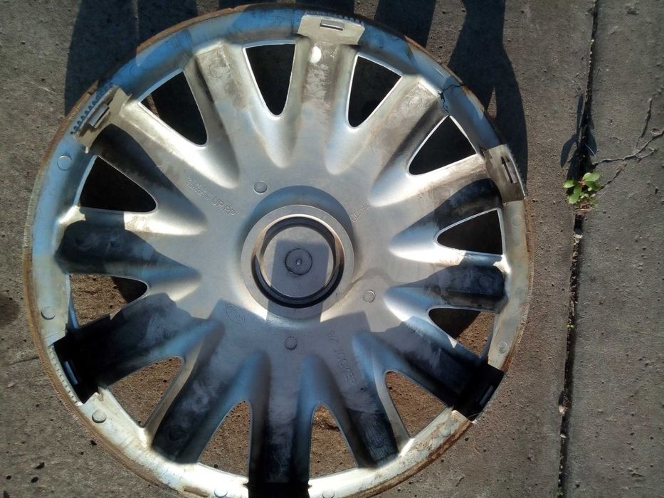 Колпак автомобильный на диск R 14" под хомуты.