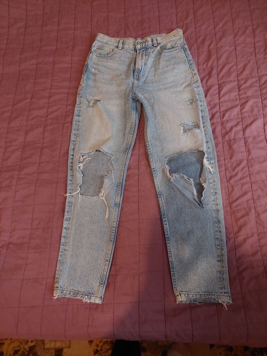 Жіночі джинси мом
