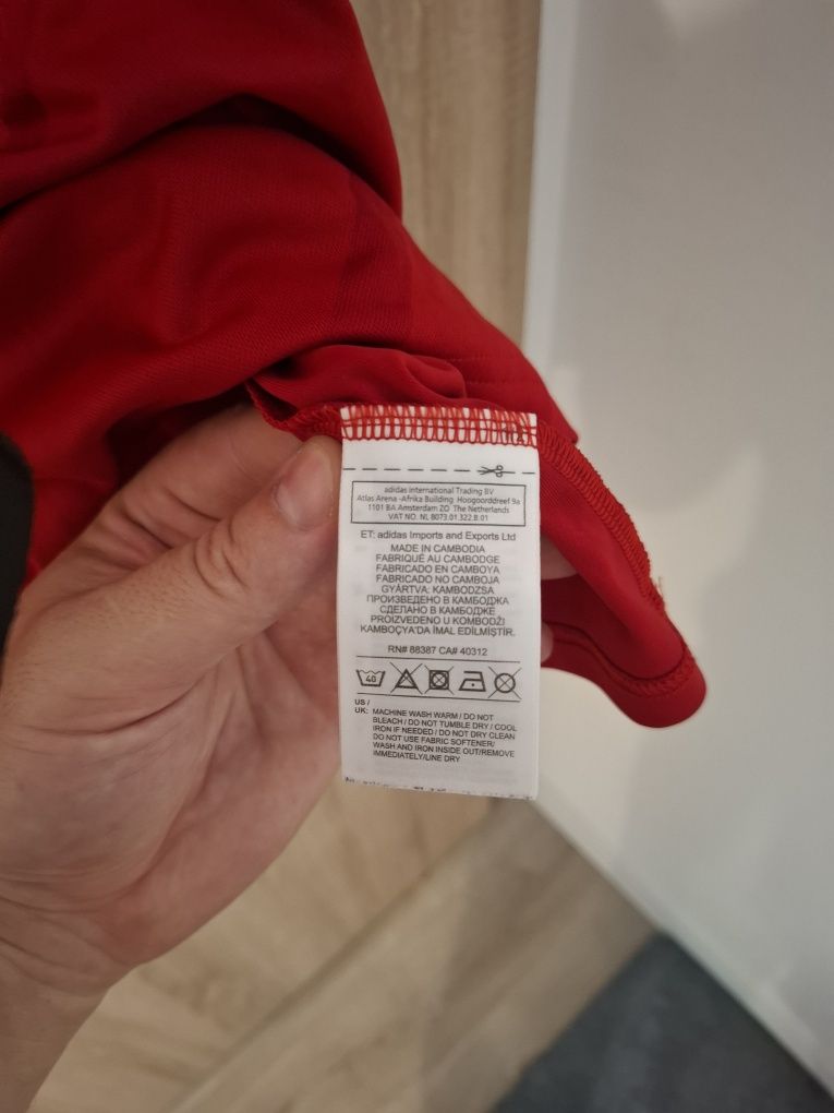 Koszulka Adidas.