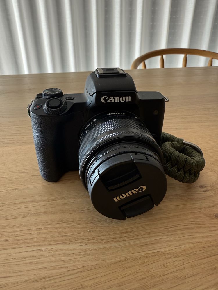 Camera Canon EOS M50