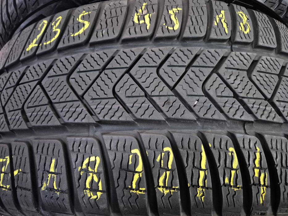 235/45r18 98V (Z1822/24)009 2szt 5,5mm 21r Sottozero 3 PIRELLI ZIMOWE