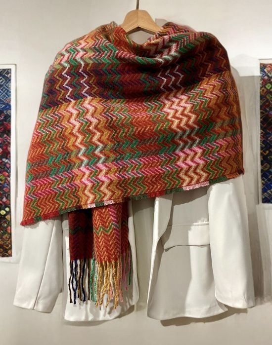 Szal Damaki zimowy z frędzlami ciepły elegancki