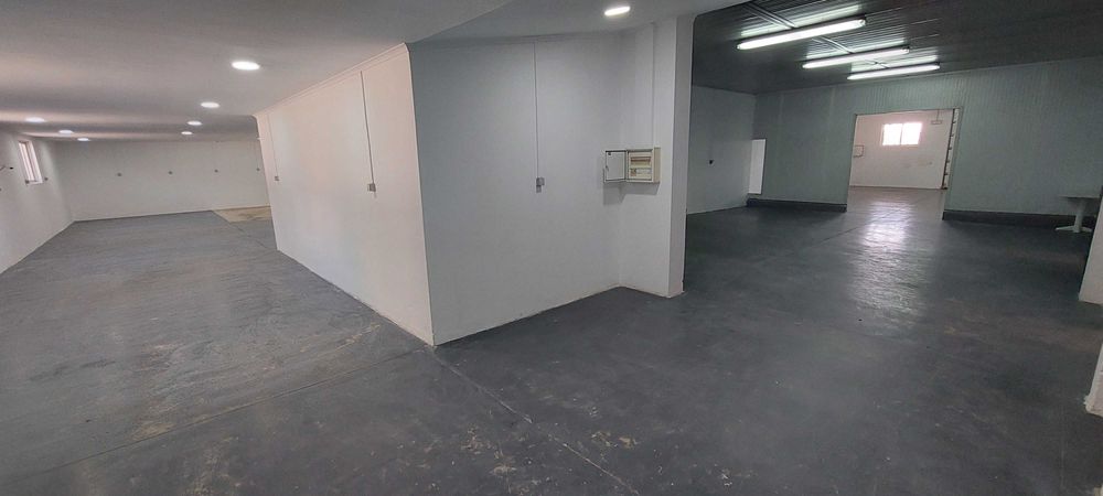 Armazém  com  rendimento anual 28.870 €