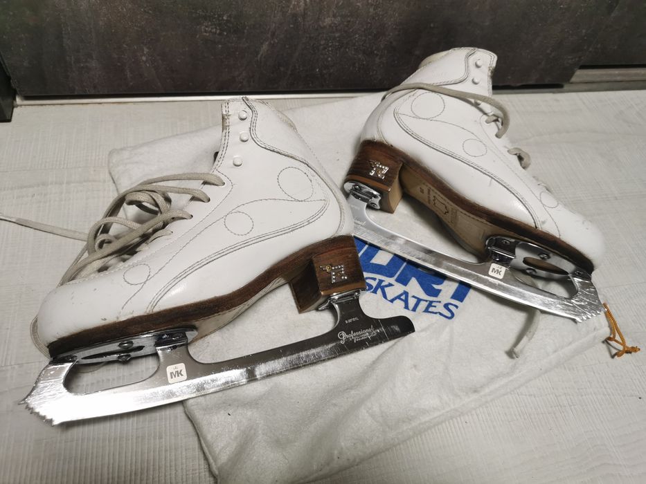 Ковзани Risport Royal 235