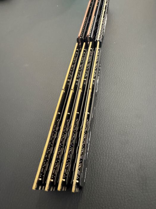 DDR4 4х16 GB – HyperX  3466 MHz + 16 GB Corsair 3000 MHz