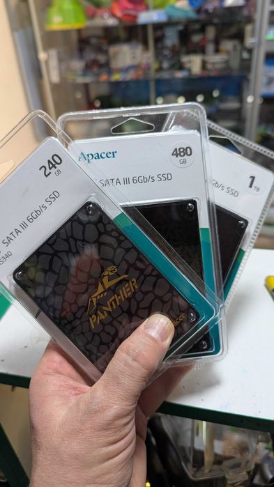 накопичувач ssd 2.5 240gb