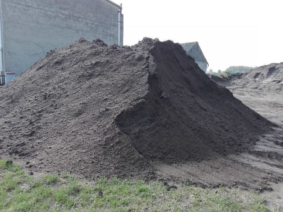 Ziemia ogrodowa przesiewana, humus, możliwy dowóz