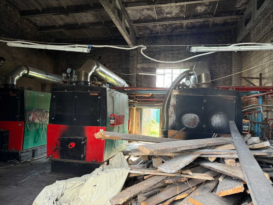 Продаж виробничого комплексу 4320 м2 та 2 га у Житомирська обл, Чуднів