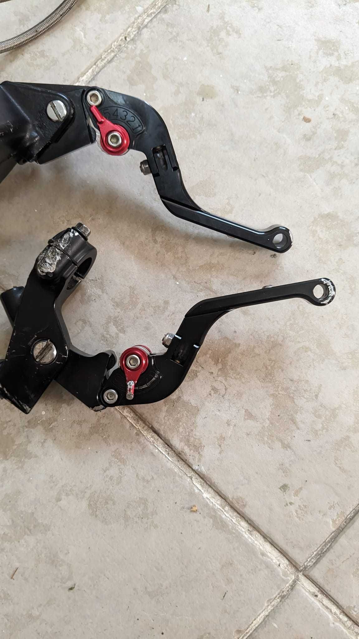 Peças CBR 600 F4i Pinças Cubos Cremalheira eixooutros (preços na descr