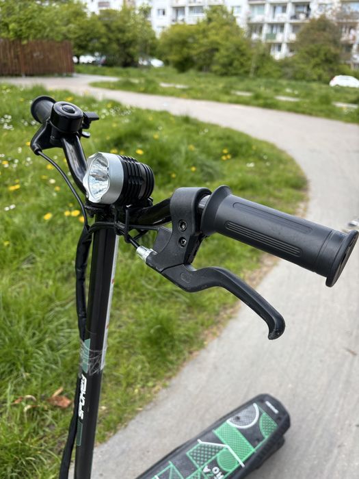 Hulajnoga dla  9-16 lat. Fajna cena.