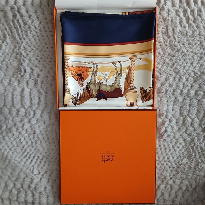 Хустка Hermes Paris , Gucci, італія оригінал