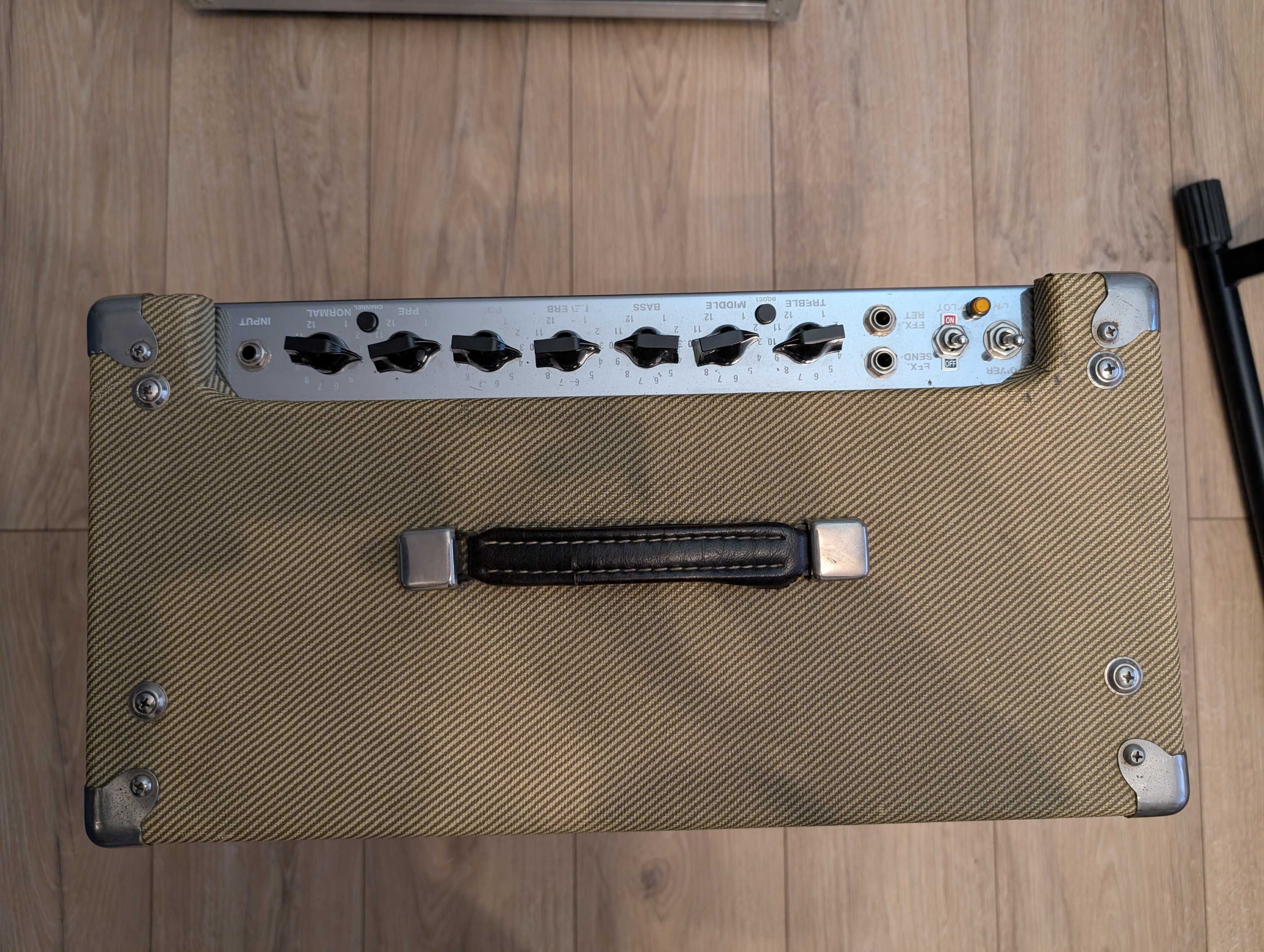 Piec gitarowy Peavey Classic 30 + statyw + case. Stan bardzo dobry