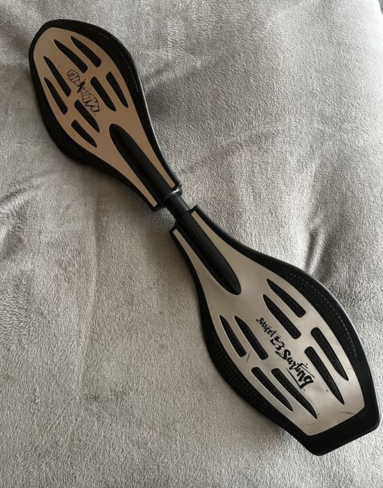 Skateboard Street Surfing - The Wave