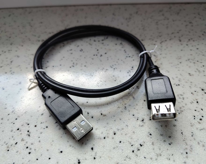 Кабель USB, SATA, заглушка на корпус PCI-e, коннектори RJ45