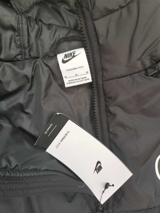 Нова чоловіча оригінальна тепла куртка Nike therma-fit  / Розмір М