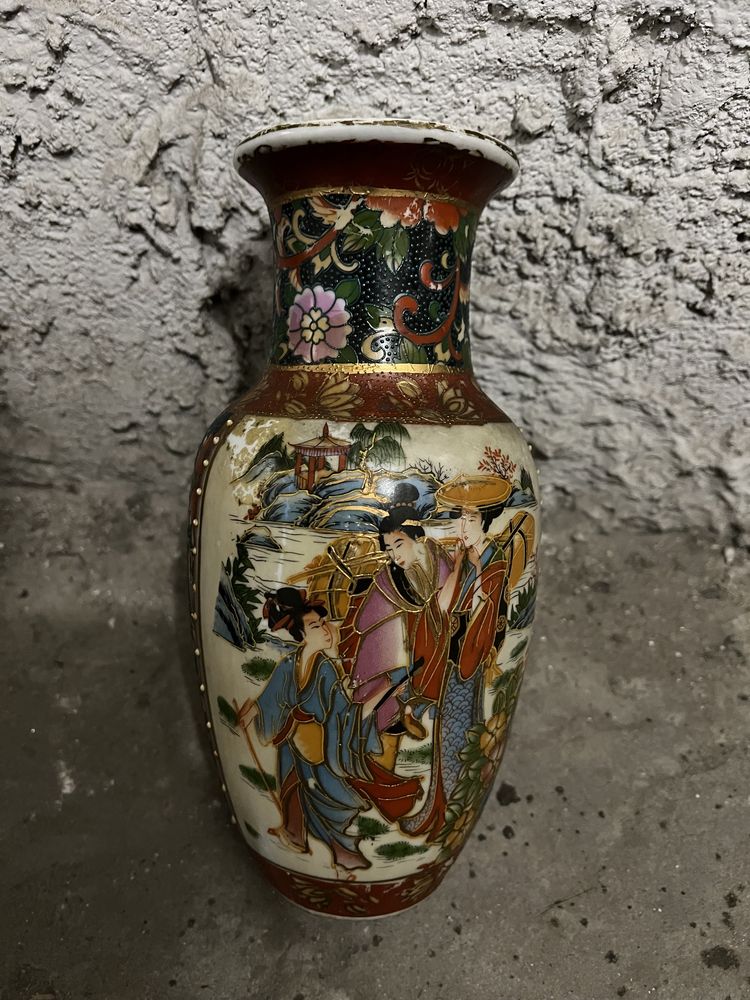 Chińska waza z porcelany