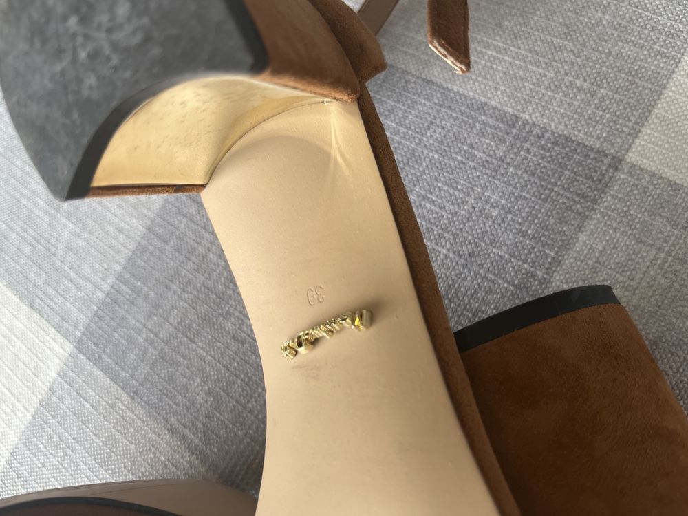 Sandalias 39 usadas uma vez, maximo Dutti