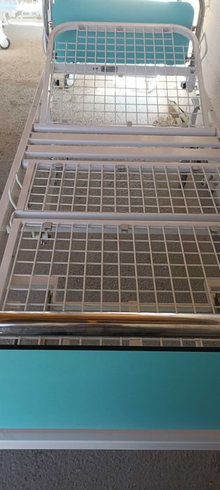 ŁÓŻKO szpitalne mechaniczne