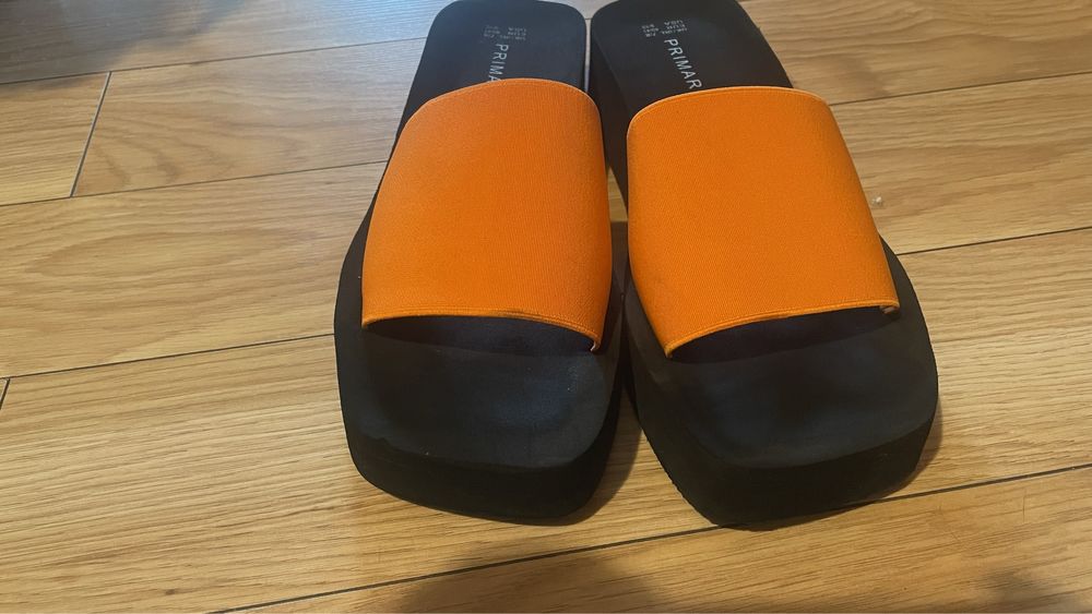 Klapki Primark w rozmiarze 40/41