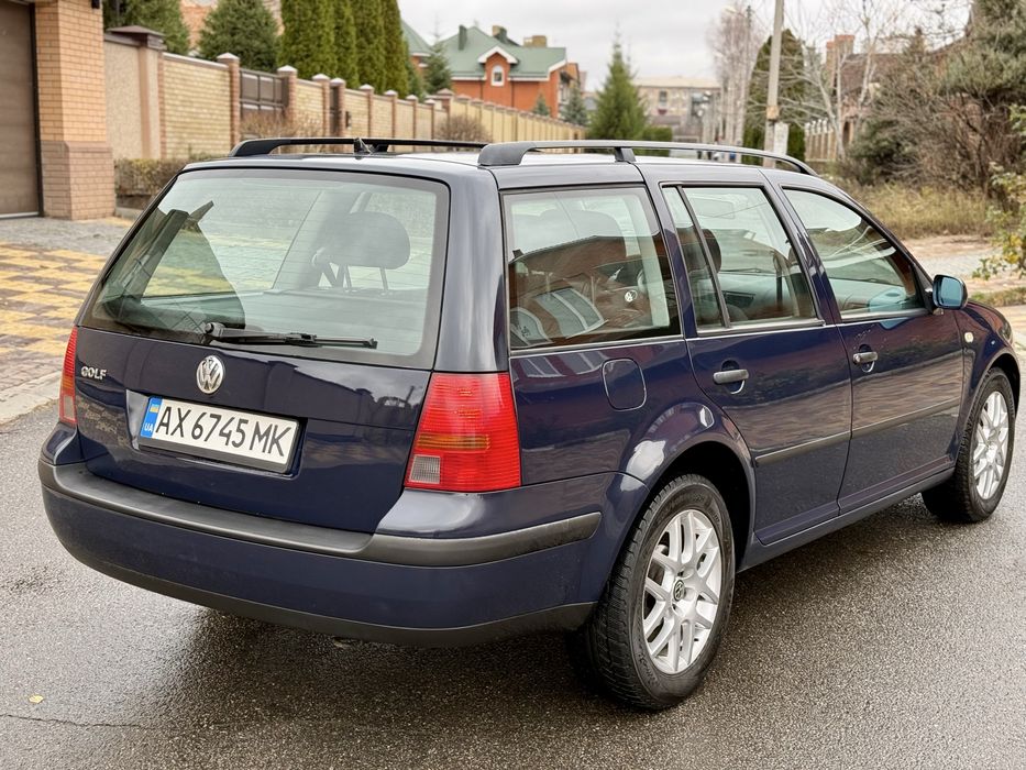 Volkswagen GOLF 1.6 MPI Avtomat