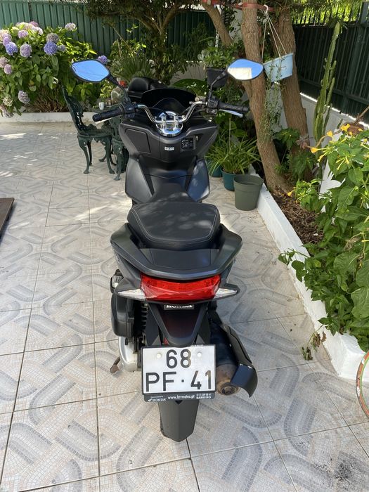 Pcx 125 novembro 2014 menos 30000 parada ha 5 anos sempre de garagem