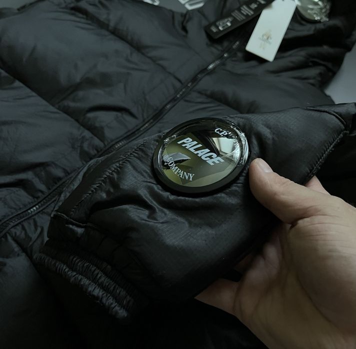 Пуховик чорний куртка Cp company Palace