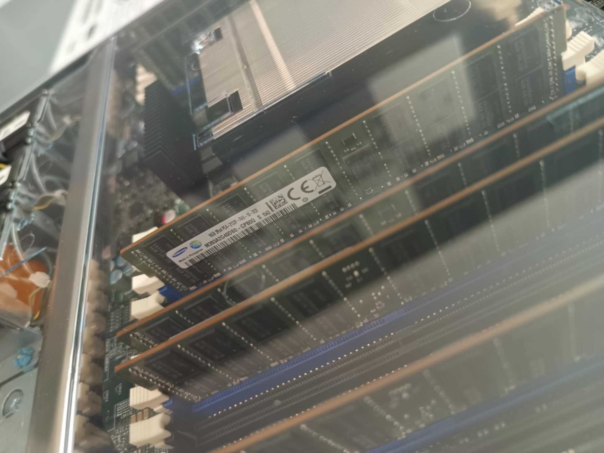 Serwer Intel S2600WT 2× Xeon E5-2640 v4 128 GB RAM 2×750 W PSU Szyny
