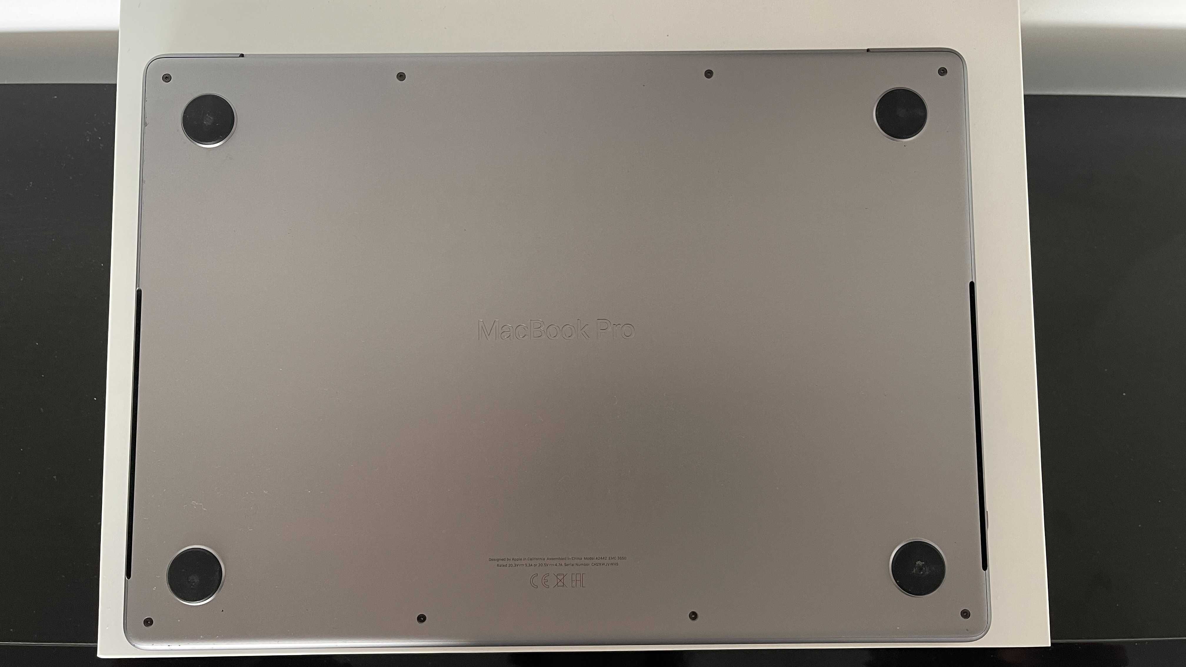 Apple MacBook Pro 14” M1 Pro | Stan Idealny + Folia Matowa | Okazja!