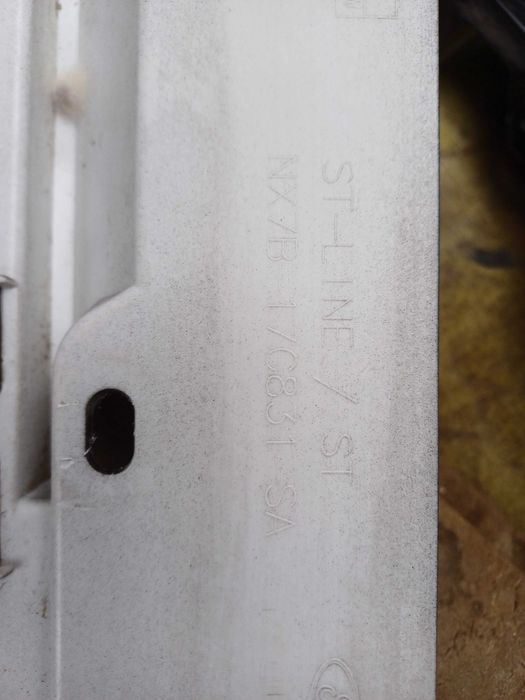 zderzak ford focus mk4 lift st