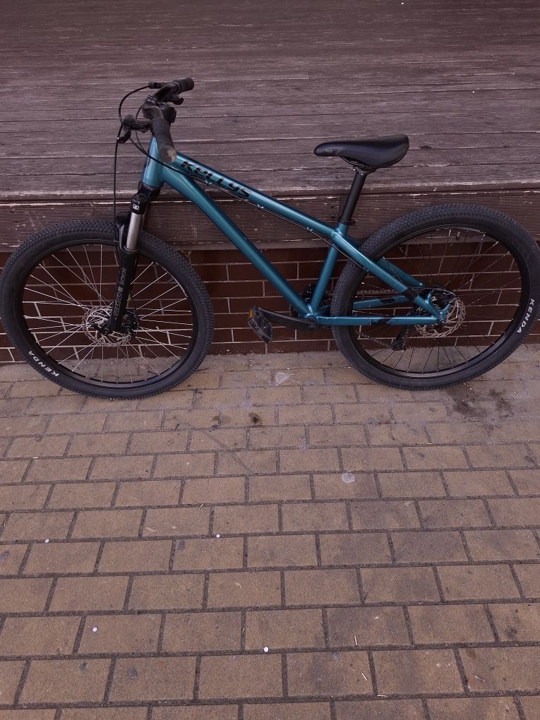 Kellys whip 10 dirt
