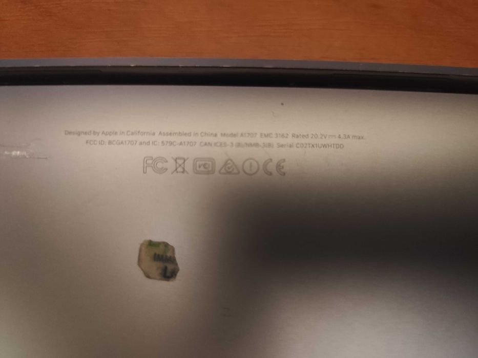 MacBook Pro 2017 15" i7 | 16GB | SSD 250GB – для запчастин або ремонту