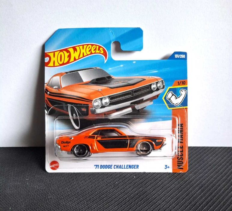Hot Wheels 71 Dodge Challenger