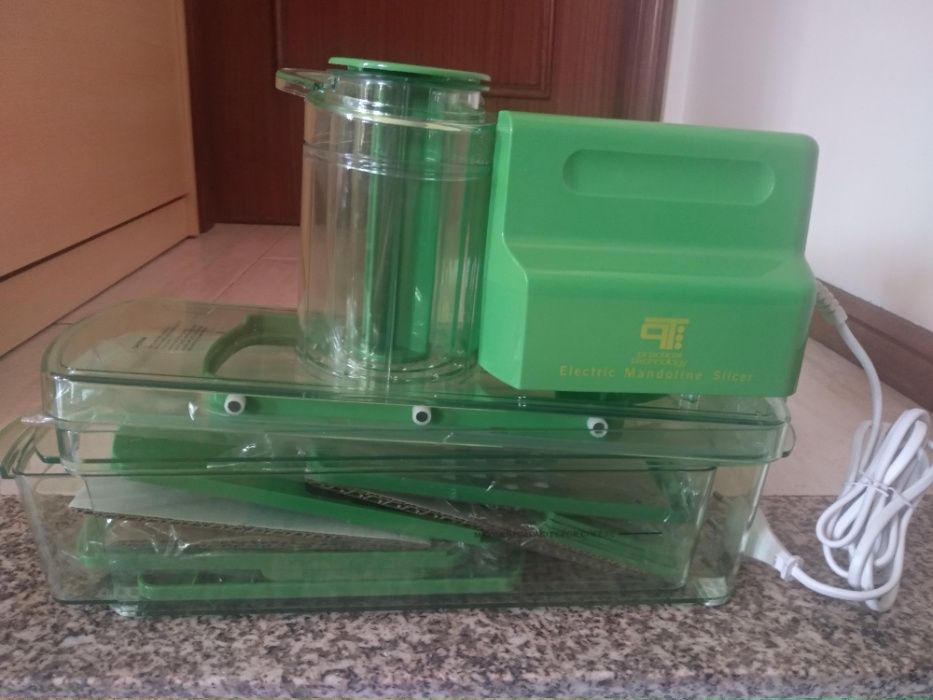 Fatiador elétrico de Mandoline com recipiente