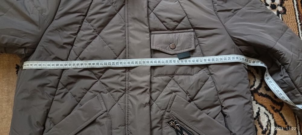 Жіноча зимова куртка