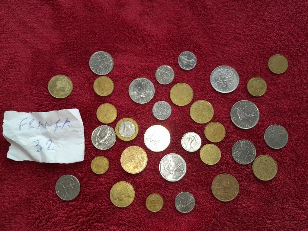 32 moedas de França